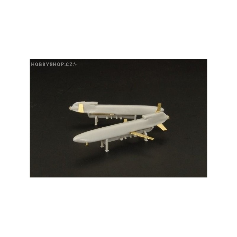 AGM86 ALCM (two pieces) 1/144 kit