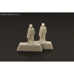 MiG-21 Pilot 2 figures - 1/144 figure