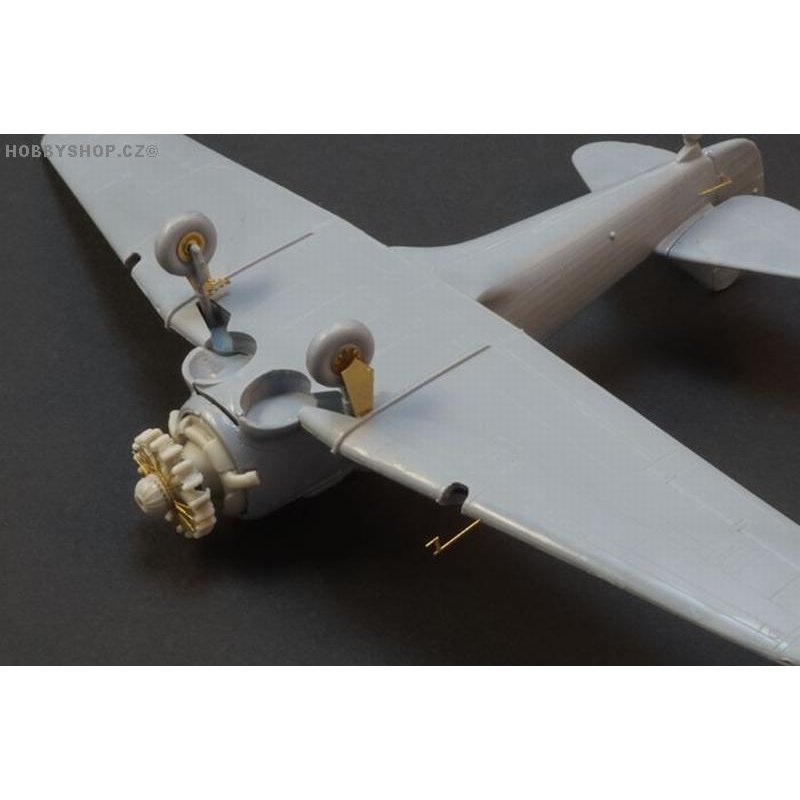 Maquette Avion CAC CA-3/5 Wirraway 1/72 - Special Hobby Réf. 72331 + Masques De Peinture - Neuf