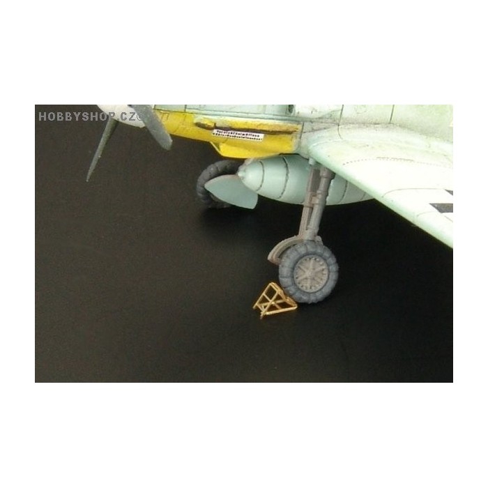 Luftwaffe wheel chocks (10pcs) - 1/144 PE set